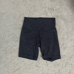 Lululemon black pattered biker shorts